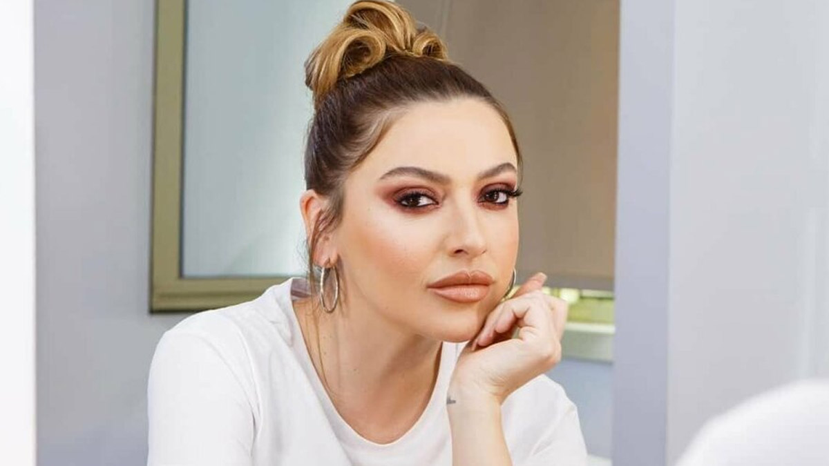 Hadise'ye yurt dışından teklif yağıyor