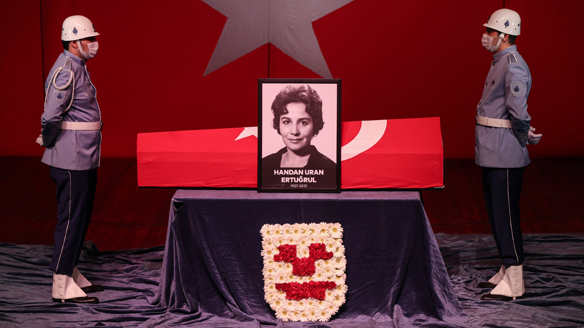 Handan Ertuğrul'a son veda