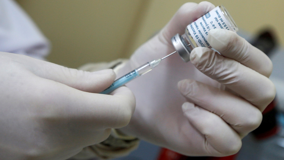 İngiltere'de AstraZeneca kabusu! 7 kişi kan pıhtılaşması sonucu öldü