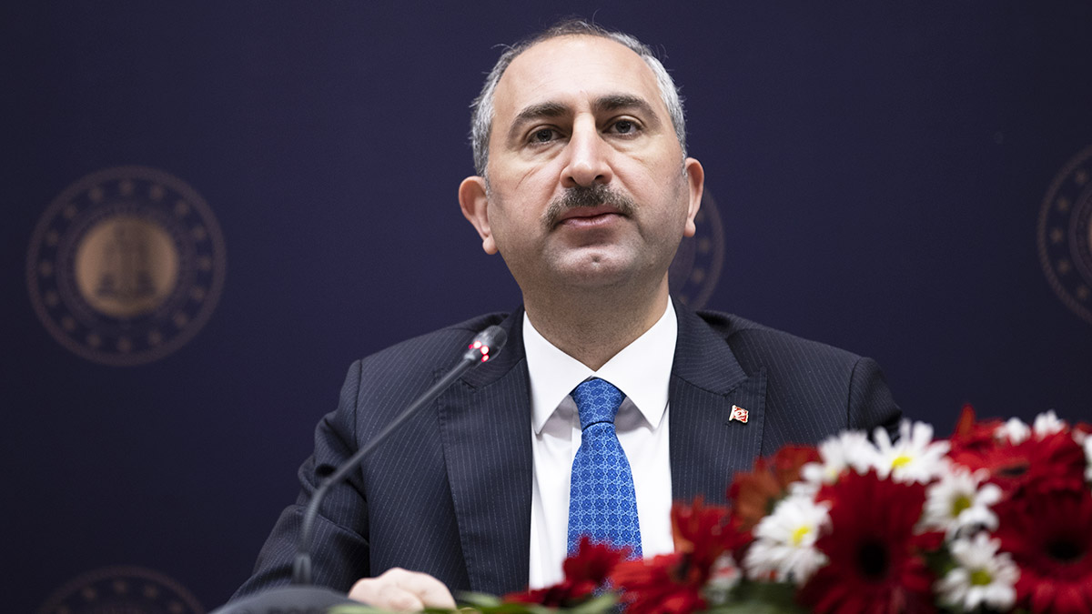 Son dakika! Adalet Bakanı Gül: Vesayetçi zihniyet muvaffak olamaz