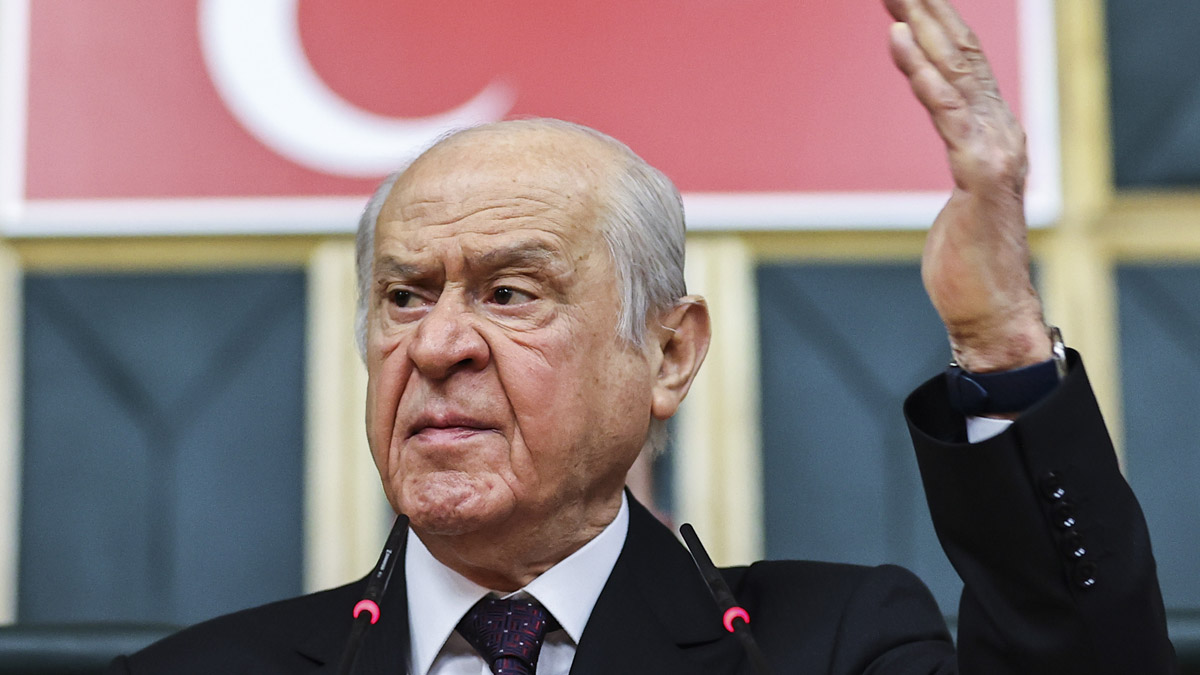 Bahçeli'nin 313 generale 'siyasi iktidarı uyarmaları' için yazdığı mektup ortaya çıktı