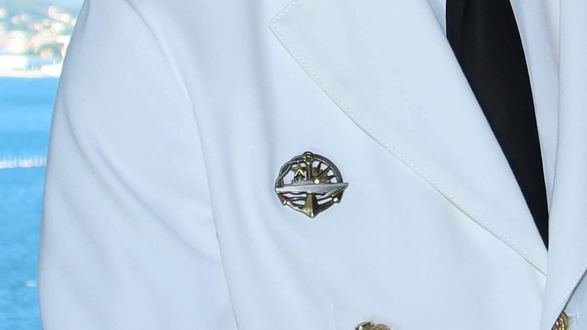 Emekli amirallerin 'lojman ve koruma hakları' iptal edildi