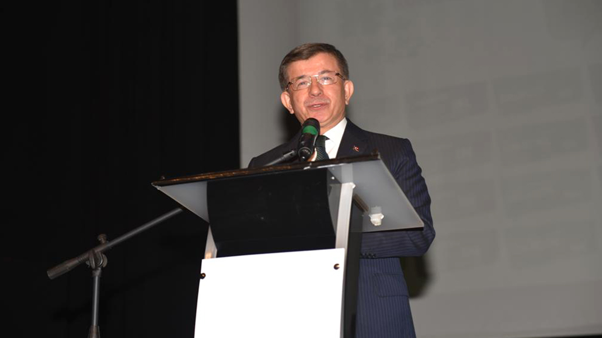 Davutoğlu'ndan Erdoğan'a 'Montrö' çağrısı: Boğazların geleceğini riske atmayın