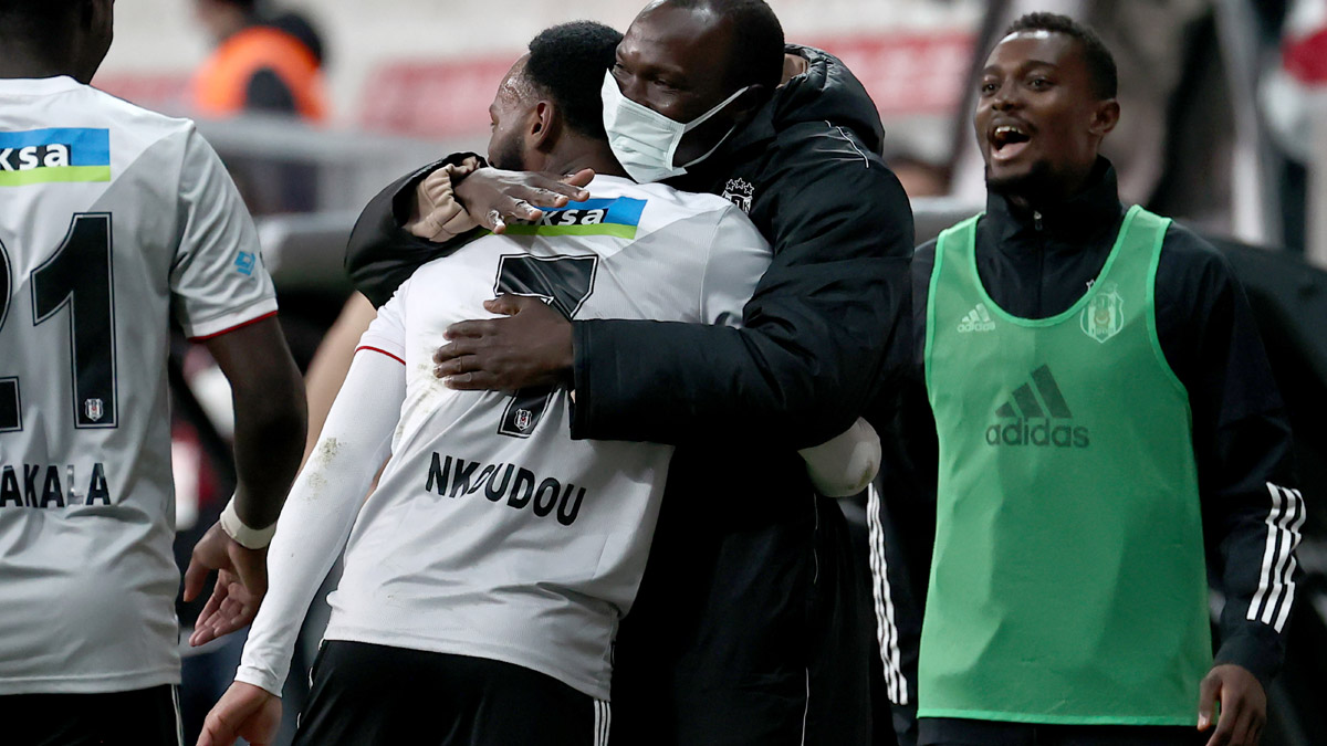 Beşiktaş, Alanyaspor'u 3-0 mağlup etti