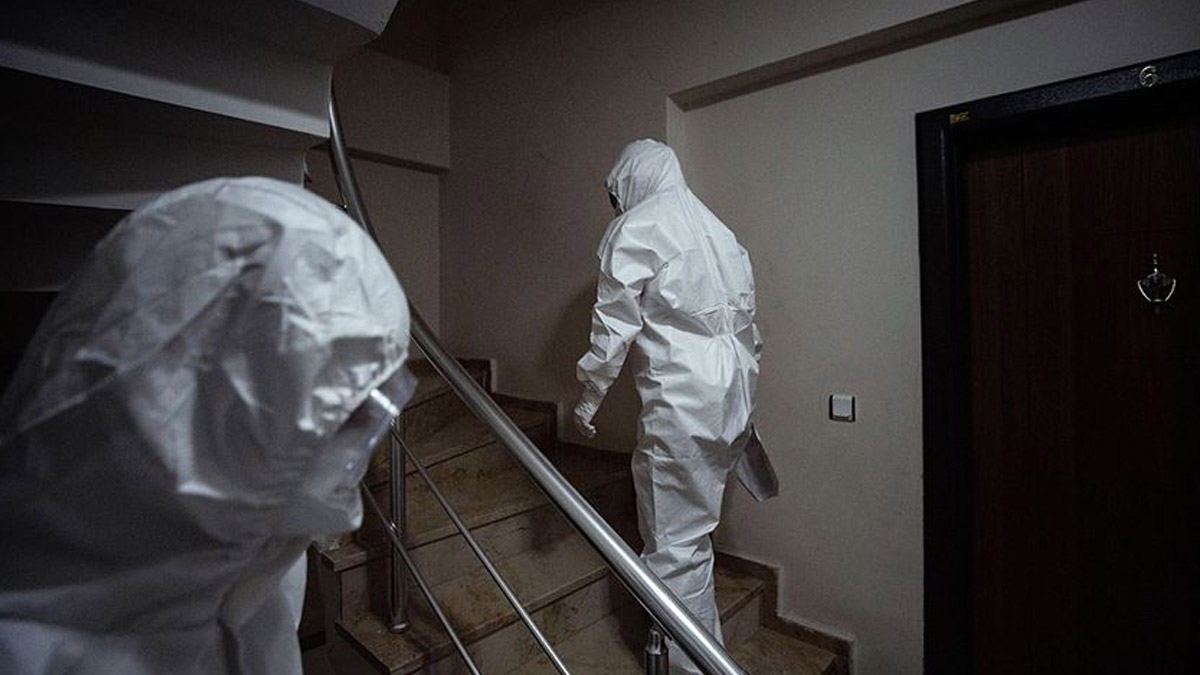 Hasta ziyaretiyle 42 kişiye virüs bulaştırdı