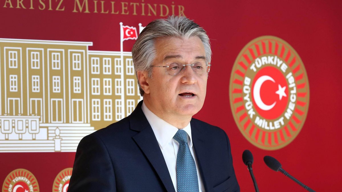 CHP'li Bülent Kuşoğlu trafik kazası geçirdi