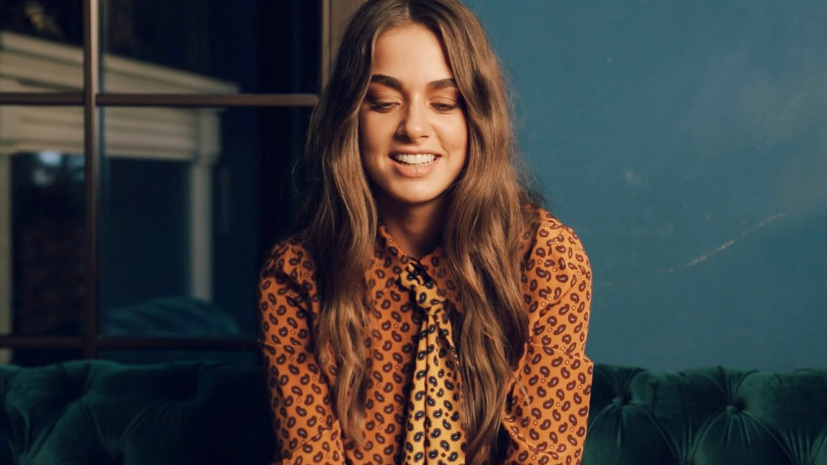 Bensu Soral'dan aşı eleştirilerine cevap: Crohn hastasıyım, önceliğim var