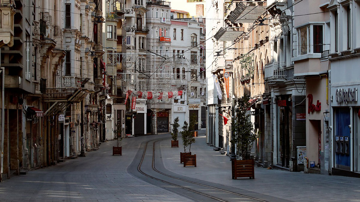 Ramazan'da 'tam kapanma' olacak mı? Hükümete yakın kaynak ...