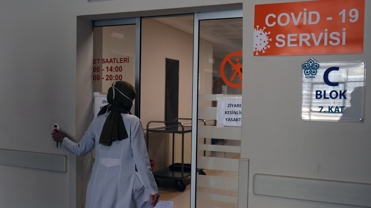 Koronavirüste yeni belirti! Hastalarda unutkanlık başladı