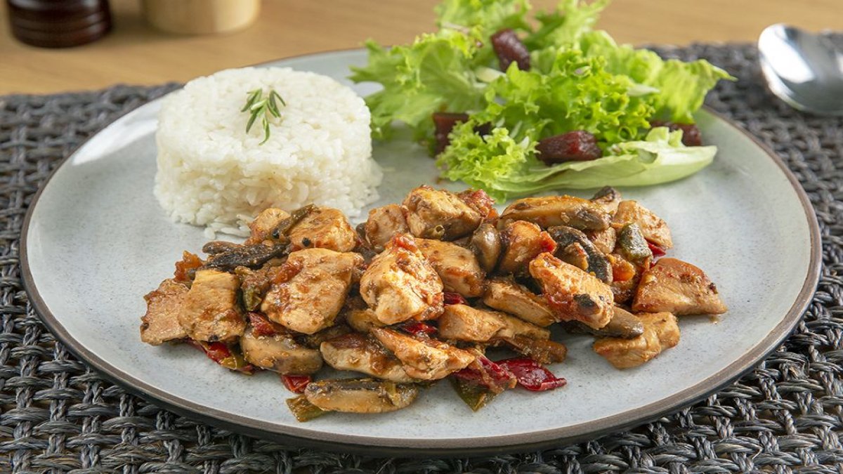 Tavuklu Mantar Sote Tarifi