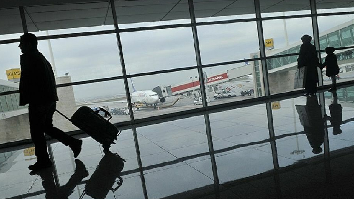 Almanya'ya toplu iltica soruşturmasında 3 kişi görevden alındı