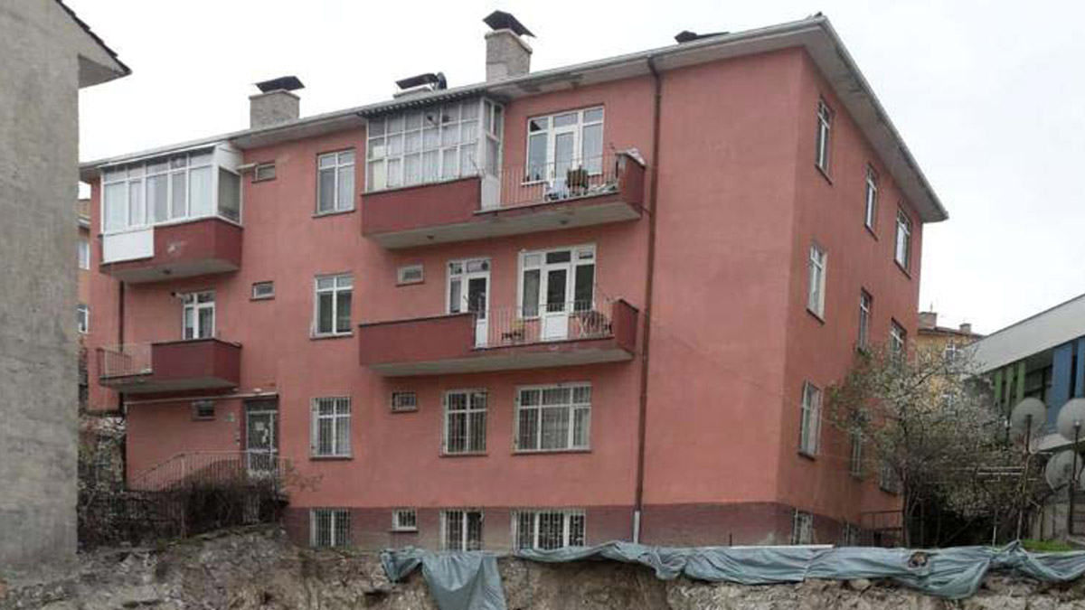 Ankara'da faciaya ramak kala! 'Boşaltın apartmanı, çöküyorsunuz'