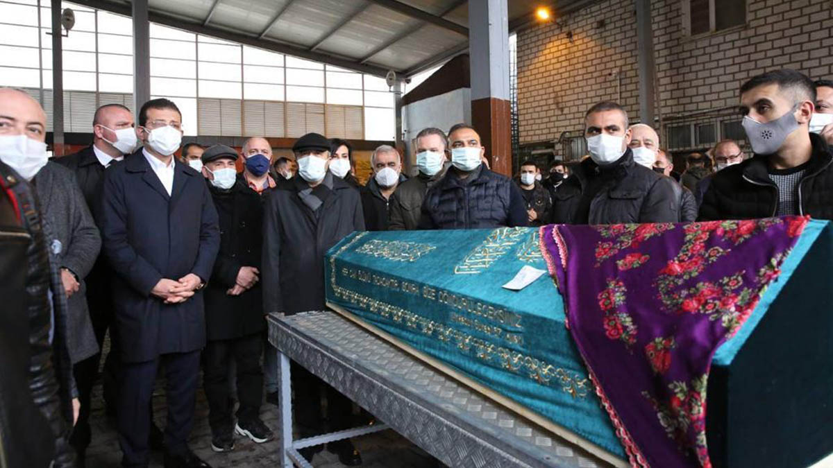 Kovid-19 anne ve doğmamış bebeğinin canını aldı