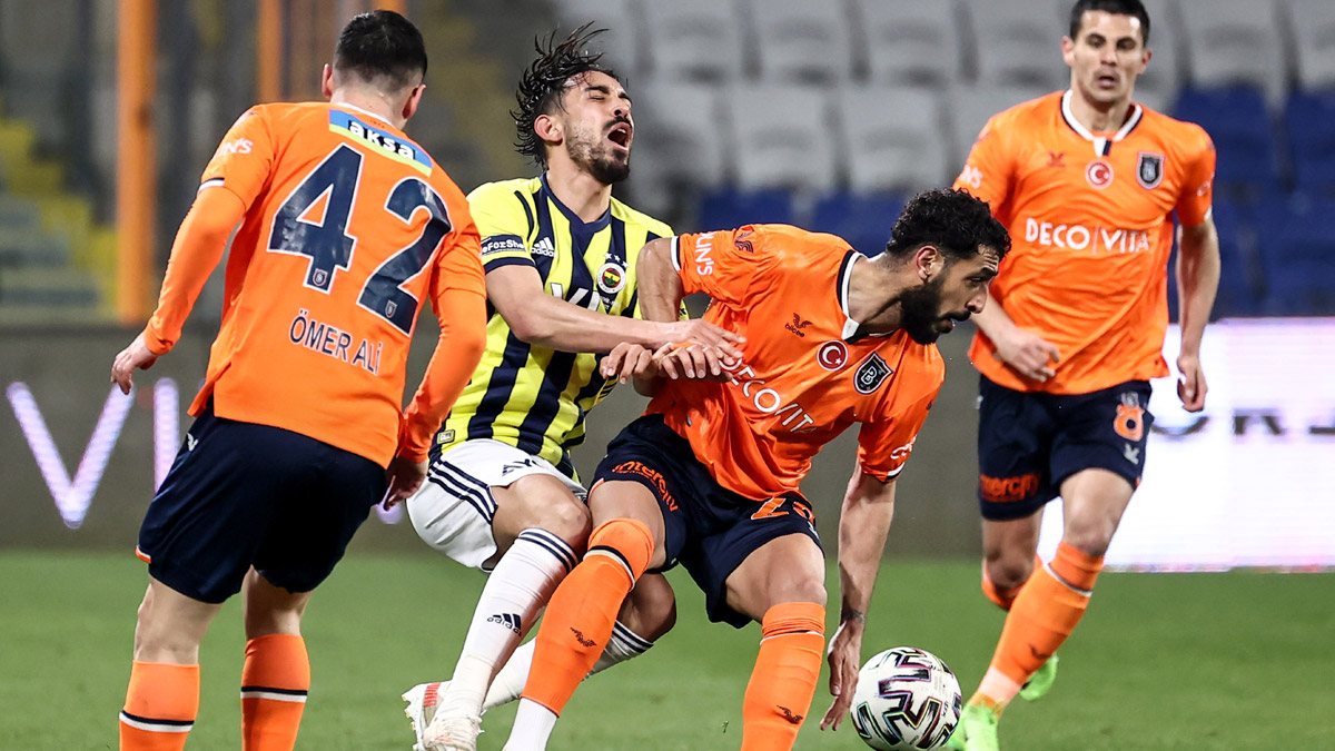 Fenerbahçe, Başakşehir'i 2-1 mağlup etti