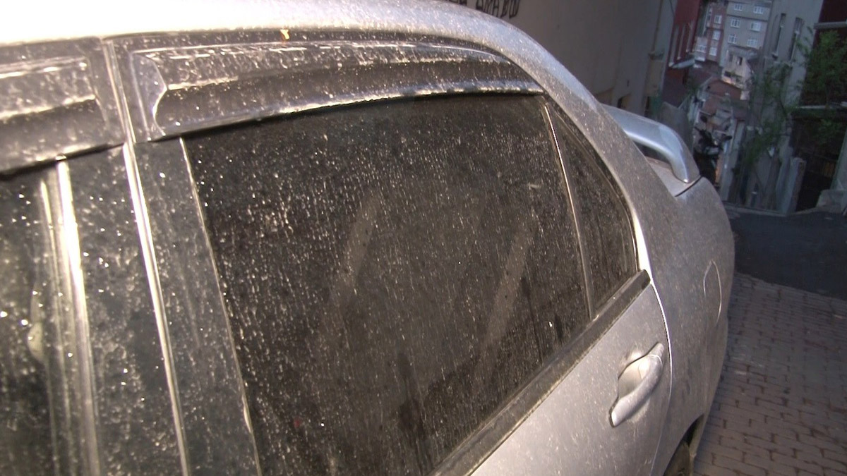 İstanbul'a dün gece çamur yağdı