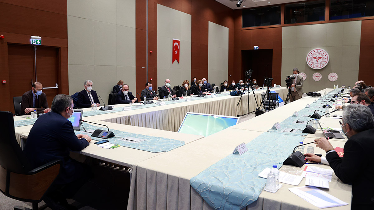 Vakalar tırmanıyor... Bilim Kurulu bugün toplanıyor