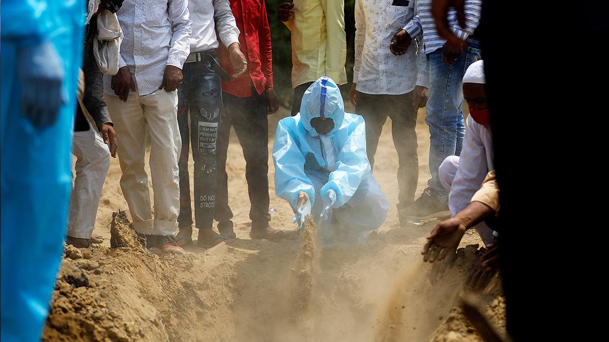 Hindistan'da ürküten rekor: Bir günde 314 bin vaka