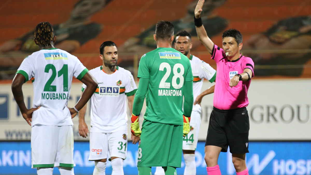 Fenerbahçe, Alanyaspor ile 0-0 berabere kaldı