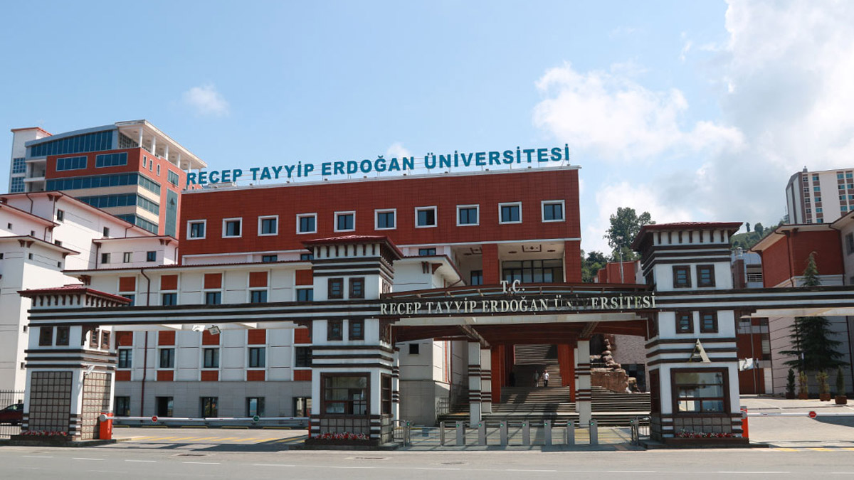 Resmi Gazete'de yayımlandı! 10 üniversiteye yeni fakülte