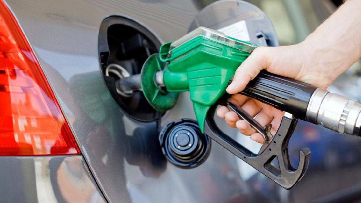 Akaryakıt satışlarında rekor kırıldı! Yüzde 25 arttı