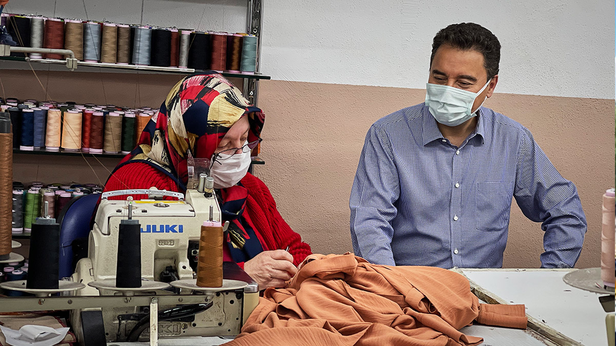 Babacan 1 Mayıs'ta İşçilerle buluştu: Marketten çıkarken bir fişe, bir poşete bakıyoruz