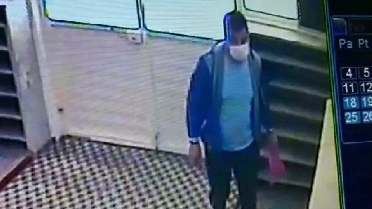 Camide akılalmaz hırsızlık kameralara yansıdı