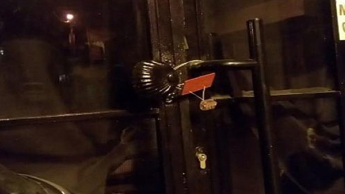 Kağıthane'de kafeye baskın: 11 kişiye 38 bin lira ceza kesildi