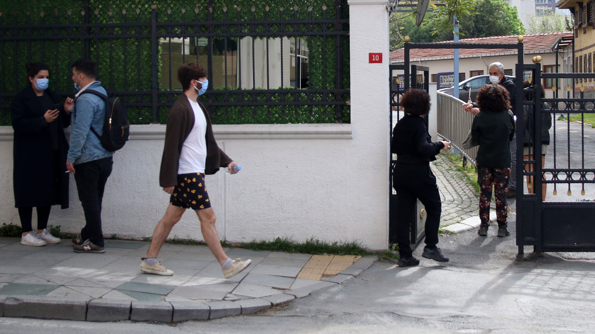 Sınavda maske çıkarılmasını protesto etti, ALES'e girmekten vazgeçti