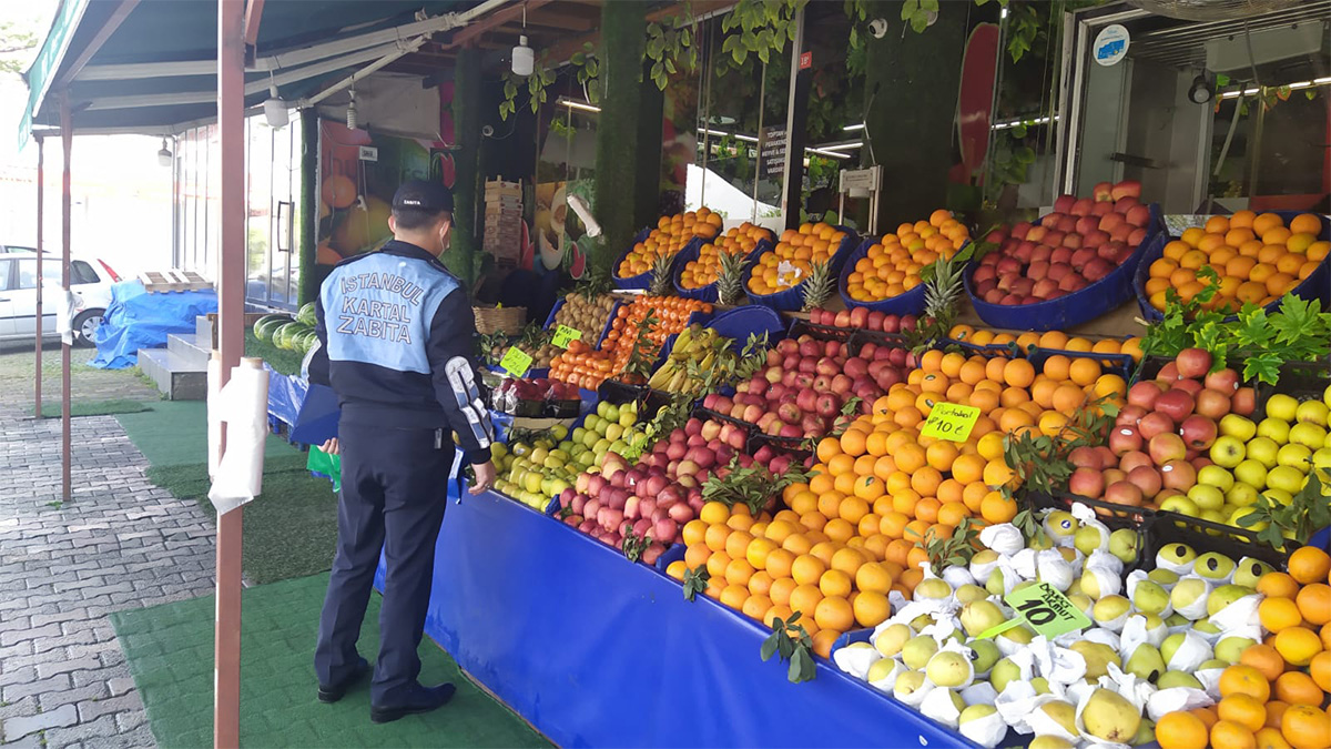 Kartal Belediyesi Zabıta ekiplerinden ‘Tam Kapanma’ denetimi