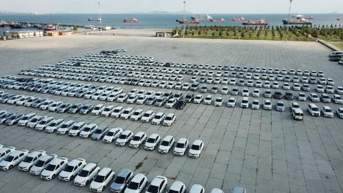 Gazeteci Ağırel'den 'İBB araçları' tepkisi: Bu kamu zararının daniskasıdır