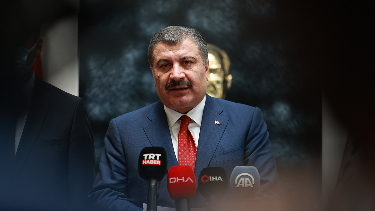 Son dakika! Bakan Koca duyurdu: Hastaneye başvuru sayısı yarıya düştü