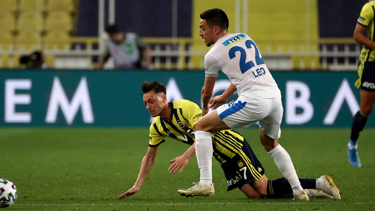 Fenerbahçe, Erzurumspor'u 3-1 mağlup etti