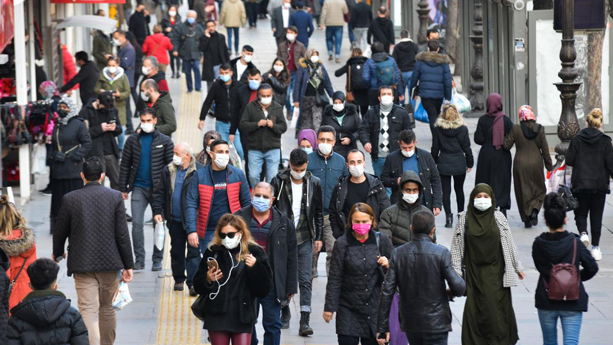 Özbekistan'dan Türkiye'ye 1 milyon maske