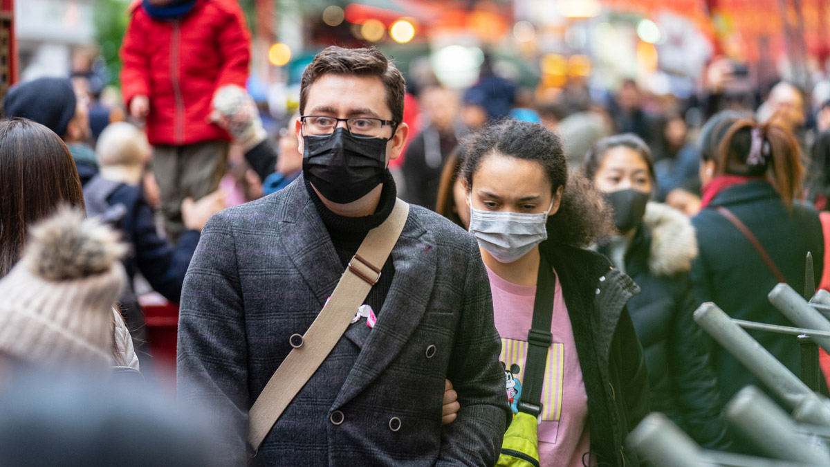 Kovid-19 kaynaklı can kaybı bire düştü... İngiltere sosyal mesafeye veda edebilir