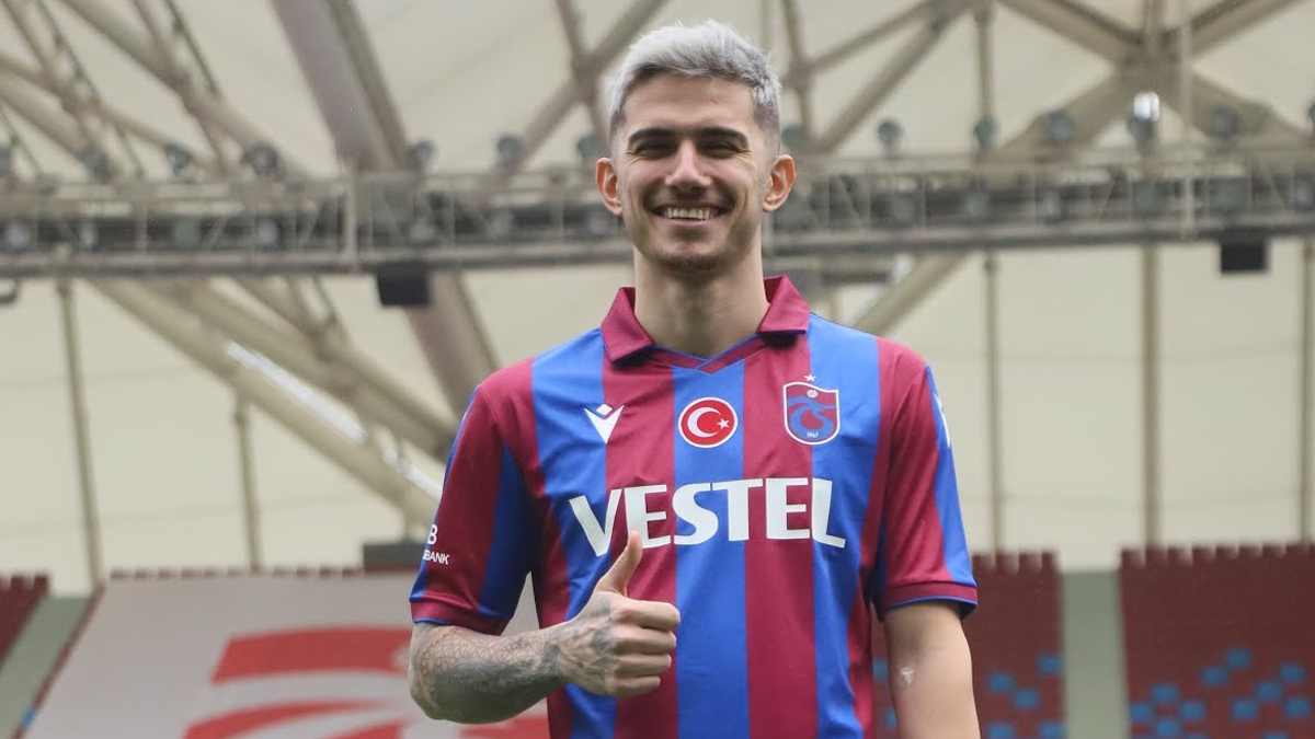 Berat Özdemir'e 2 maç men cezası