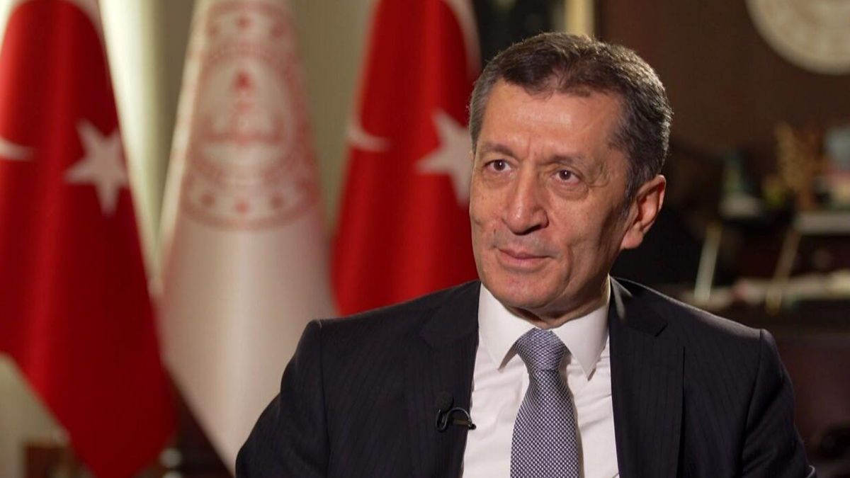 Selçuk'tan kafaları karıştıran 20'li yaşlar fotoğrafı paylaşımı