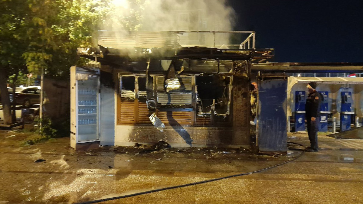 İBB Sözcüsü Ongun: Halk Ekmek büfesi yangını sabotaj kaynaklı