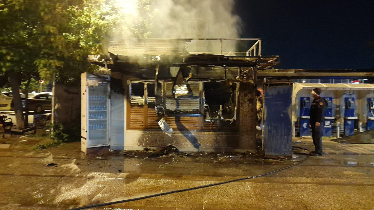 Bakırköy'de Halk ekmek büfesini yakan şüpheli yakalandı