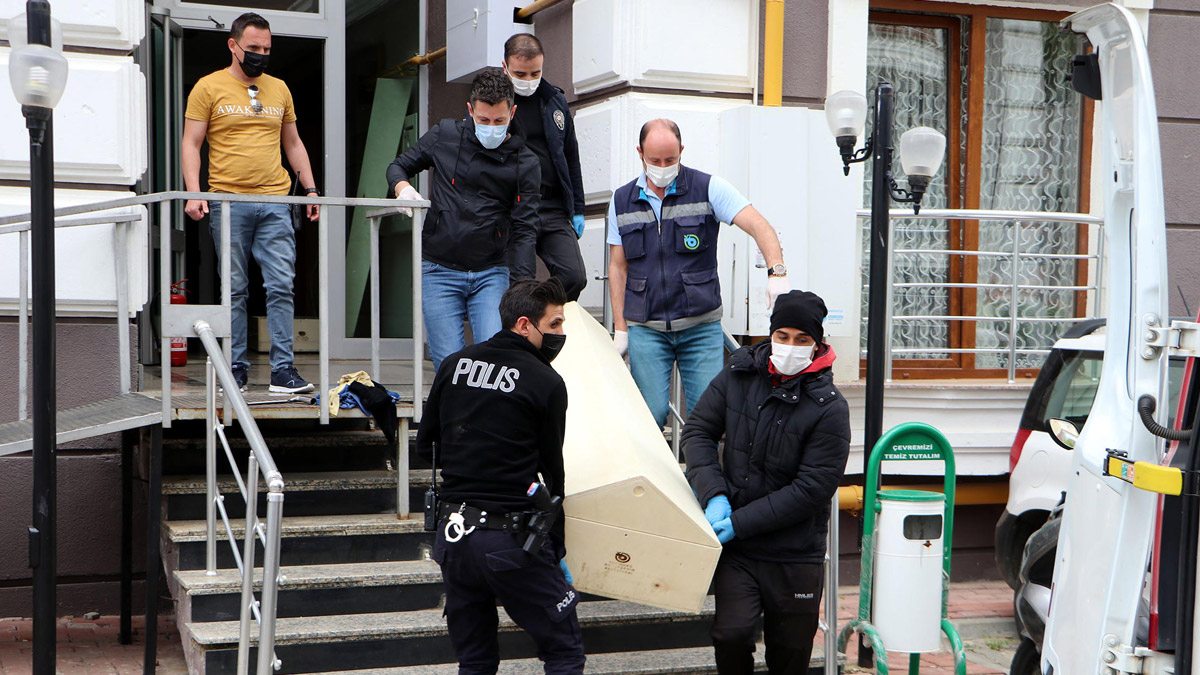 Korkunç şüphe! Doktor baba ile 11 yaşındaki kızı ölü bulundu