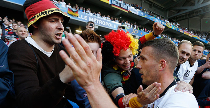 Lukas Podolski Almanya tarihine geçti