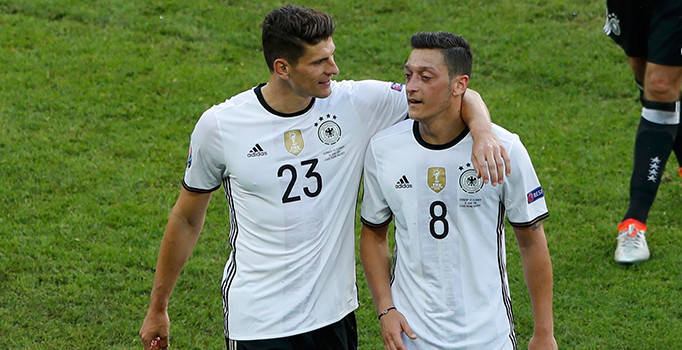 Mario Gomez, Klinsmann'ın gol rekoruna ortak oldu