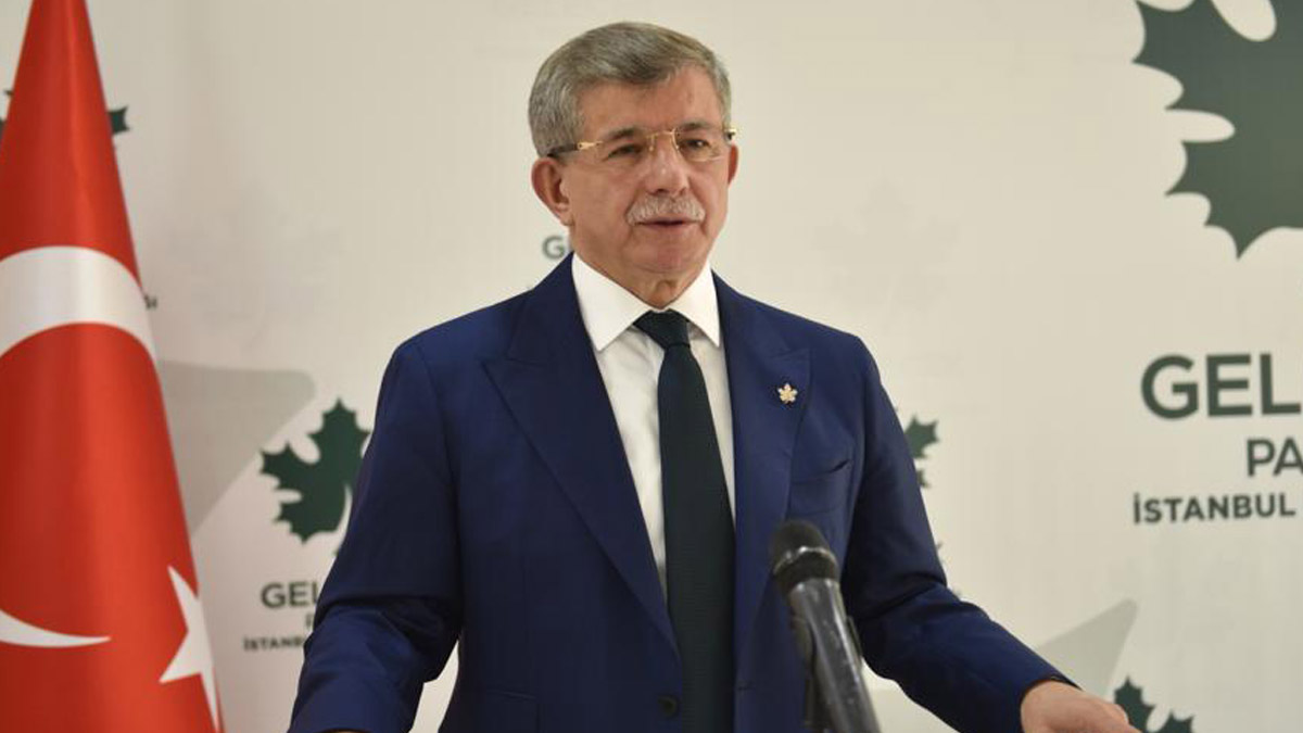 Davutoğlu'ndan iktidara Sedat Peker tepkisi: Dün şeref misafiriydi bugün suç örgütü lideri