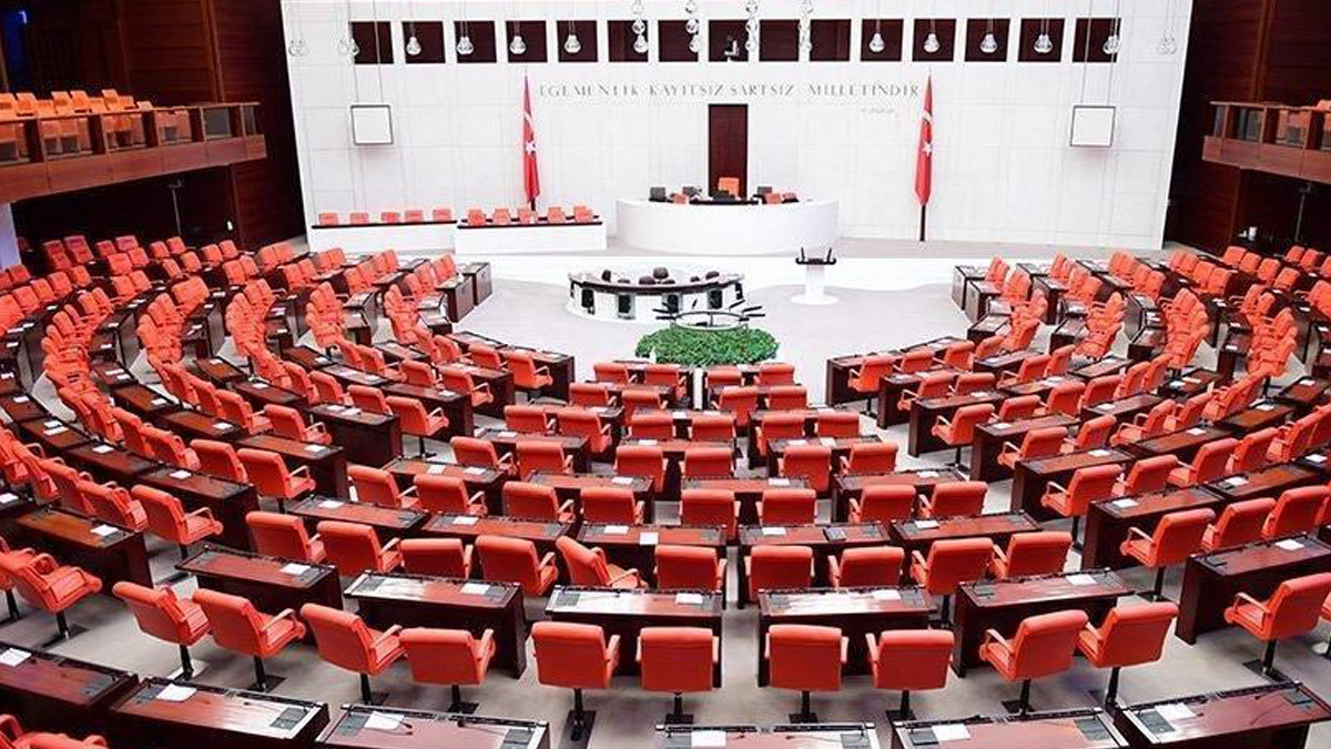 HDP'li 11 isim için hazırlanan fezlekeler Meclis'te