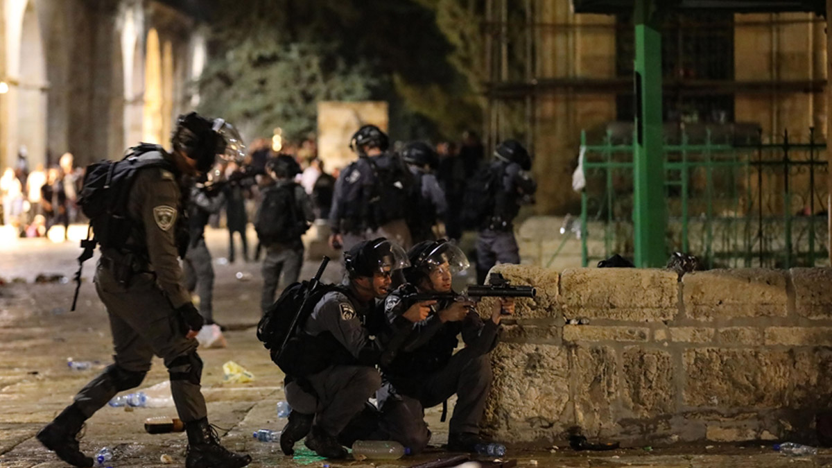 İsrail dünyanın gözü önünde insanlık suçu işliyor