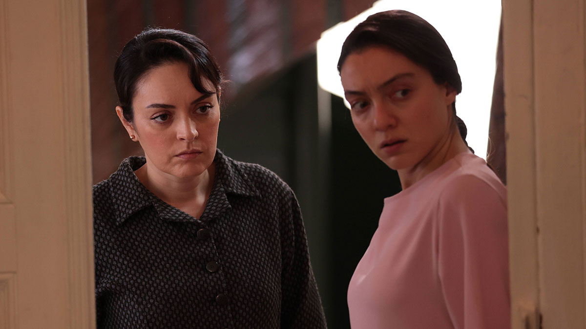 Masumlar Apartmanı son bölümde Gülben kaş yapayım derken göz çıkarıyor!