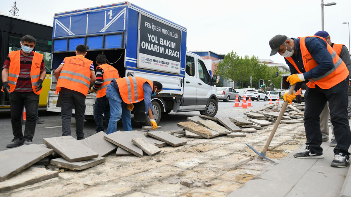 Esenyurt Belediyesi  Doğan Araslı Bulvarı üzerinde çalışma başlattı