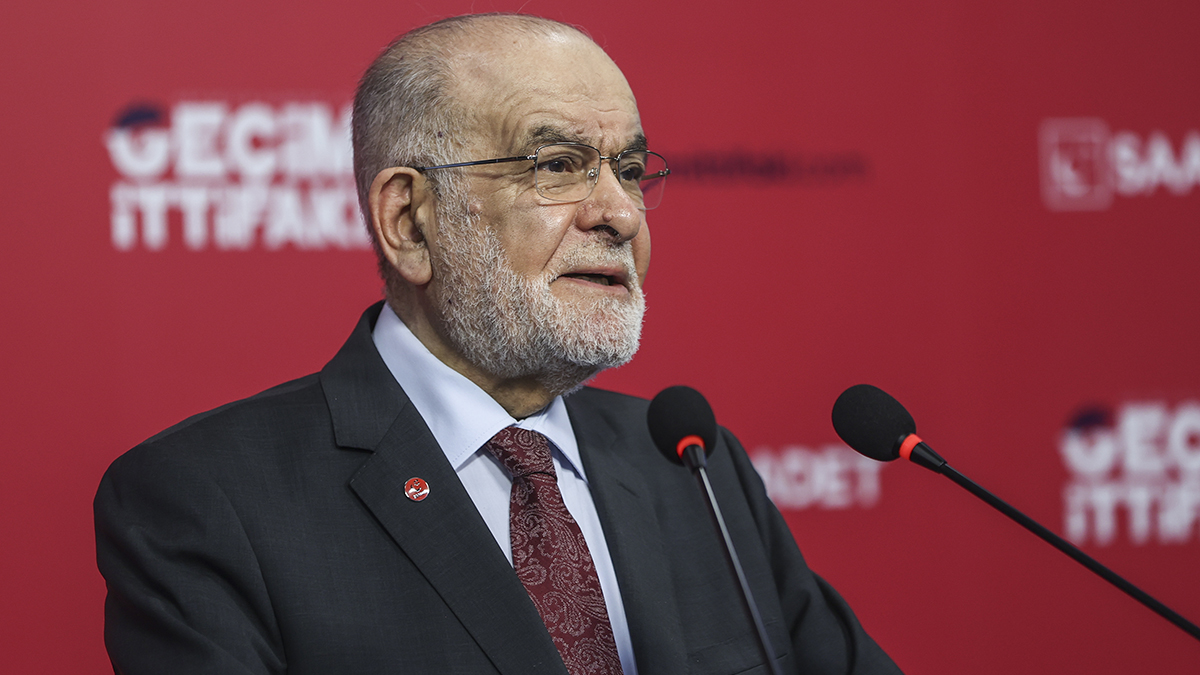 Karamollaoğlu'ndan bayram mesajı: Masumların kanı nedeniyle buruk gireceğiz