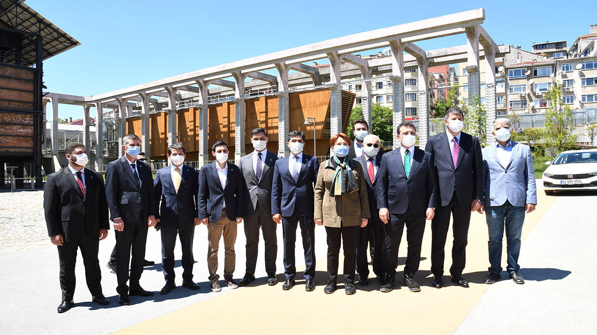 Meral Akşener ve Ekrem İmamoğlu'ndan Kadıköy ziyareti