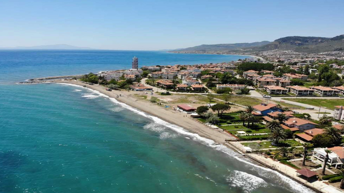 Edremit Belediyesi sahilleri yaz sezonuna hazırlıyor