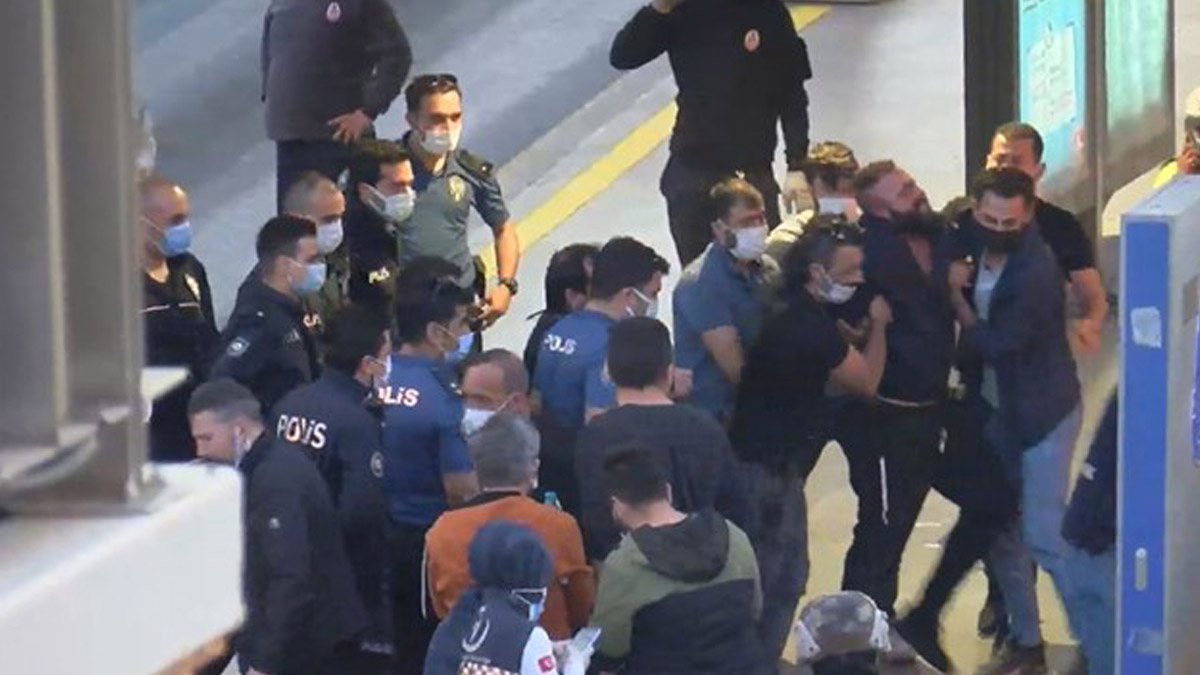 Metrobüste rehine krizi! Şahıs gözaltında
